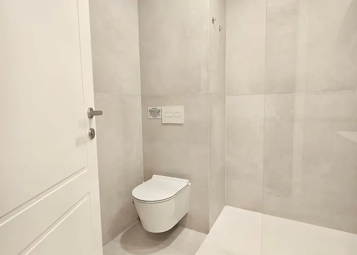 Private Seaside Room-walk To Downtown Appartement *