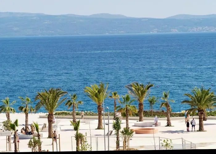 Private Seaside Room-walk To Downtown Appartement *