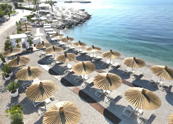 Private Seaside Room-walk To Downtown Apartment